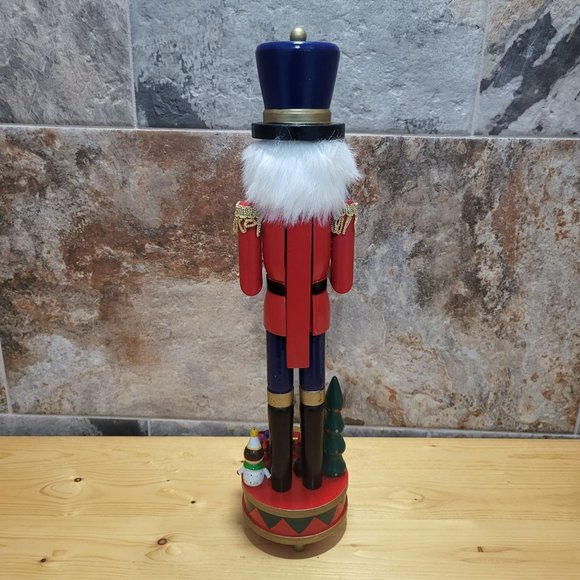 Wooden Nutcracker Drummer on Pedistool Gifts Tree Blue Red - Picture 3 of 13
